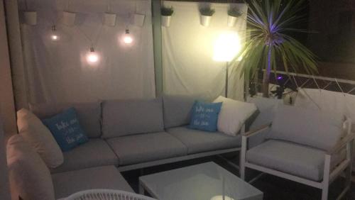 Terrasse rue d'Antibes 2 chambres proche mer et palais