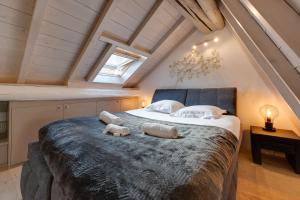 The Attic - Ideally located in the old town