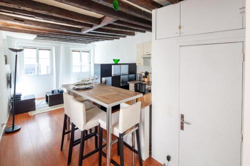 The Bastille Day apartment