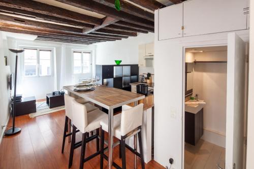 The Bastille Day apartment