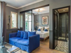 The Blue King Suite