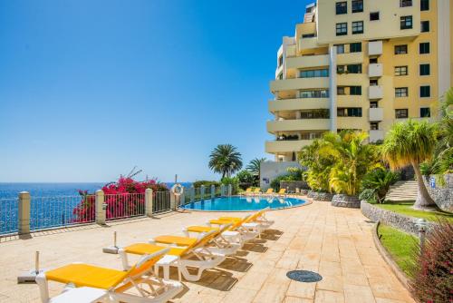 The Cliff Side Apartment