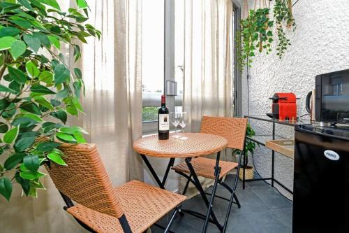 The Creteil Shelter by Duke Housing