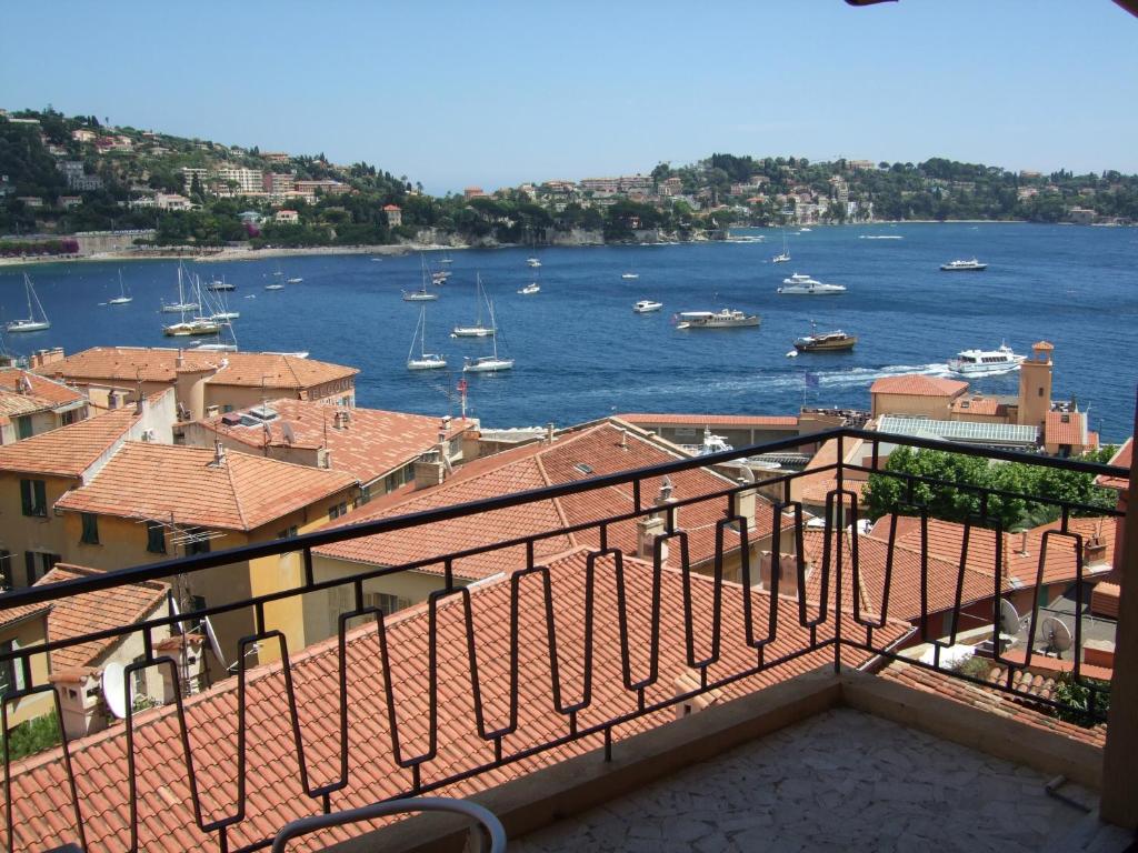 Appartement The Dina Palace. The Dina Palace, building B, 4th Floor. 10 Avenue Sadi Carnot 06230 Villefranche-sur-Mer