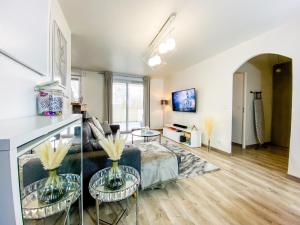 The Grey House - Parking - Piscine - RER à 6 min