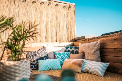 The KAlifornia I stilvoll mit Urlaubsfeeling I Dachterrasse I Netflix I Klima