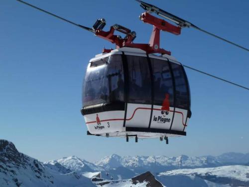 The little refuge of La Plagne (French Alps)