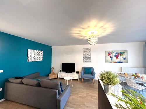 The Modern - Large Apartment - With Parking and Terrace