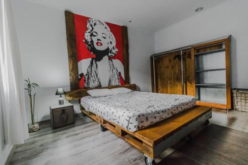The Modern & Recycled House