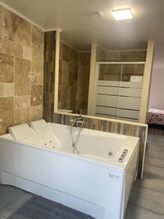 The Montréal suite 28 Boulevard Robert Thiboust, 77700 Serris