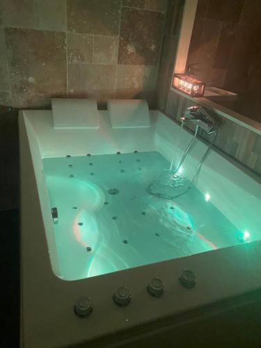 The Montréal suite