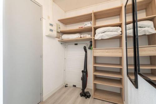 The Palm Walk by Pom, vue quai, piscine, parking, wifi