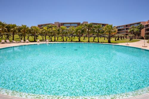 the Quest - Luxury Beach Apartment