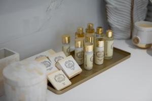 the Quest - Luxury Beach Apartment