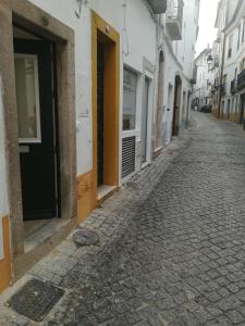 Appartement The Sketchers House - Private Art Gallery 56 Rua dos Mercadores 7000-530 Évora Alentejo