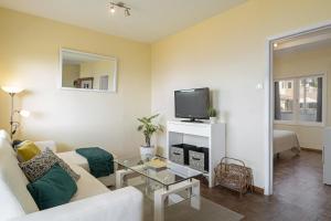 The Sunny Apartment by Atlantic Holiday