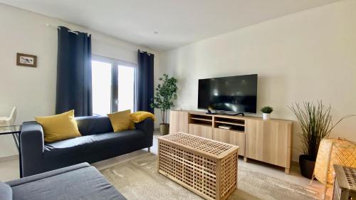 The Sunny Dune - Luxury Apartment w/ Pool & Private Terrace