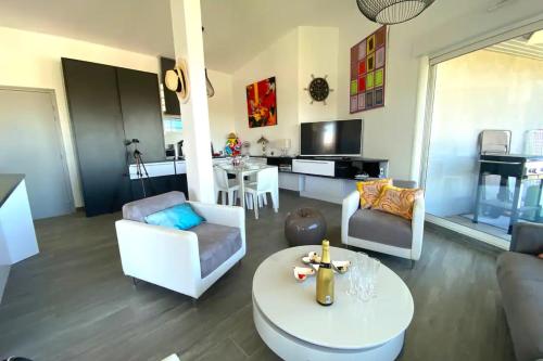 The Sunset - First line terrace - Sea view