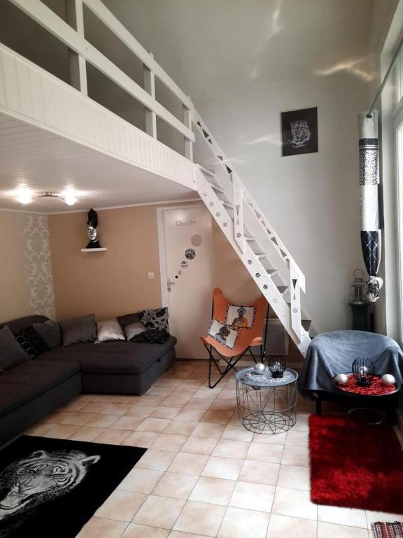 Theo’s House by OurMadeira 9370-351  Calheta