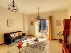 Theos Apartment by MHM