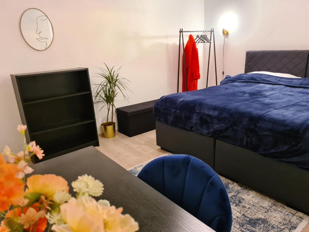 Appartement Theox Apartment No 6 Royal Blue für 4 Personen 197 Seckenheimer Hauptstraße 68239 Mannheim