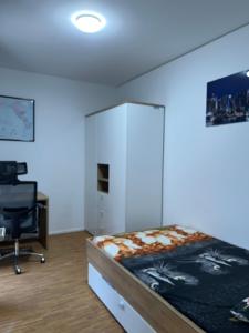 Three Bedroom apartment in City centre with a Grand Garden
