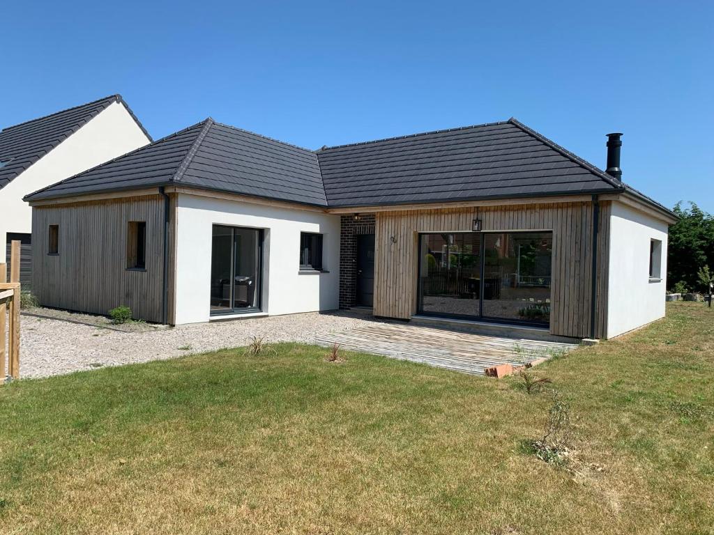 Three-Bedroom Holiday home in Wendtorf 10 24235 Wendtorf