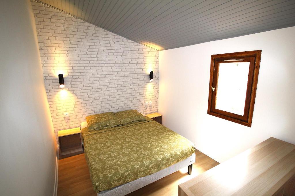 Three Bedroomed Chalet Apartment 74400 Chamonix-Mont-Blanc