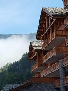 Time to Ski - Athos