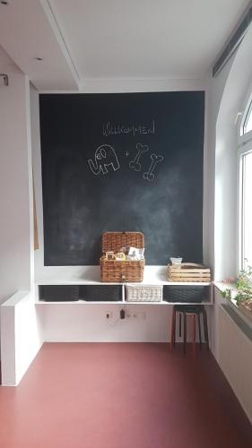 Tiny Flat in Gründerzeithaus Stadtmitte Kreuzviertel - 50 m2 EG Haustier möglich