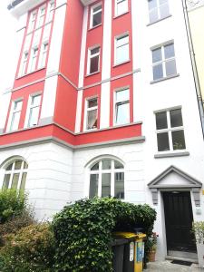 Tiny Flat in Gründerzeithaus Stadtmitte Kreuzviertel - 50 m2 EG Haustier möglich