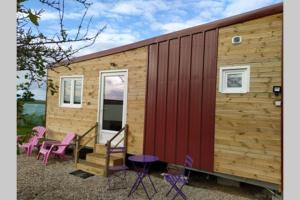 Tiny house