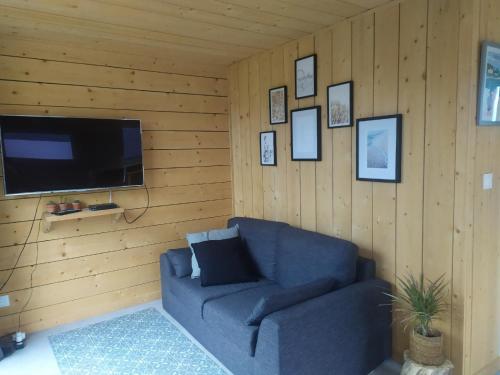 Tiny house dans jardin arboré