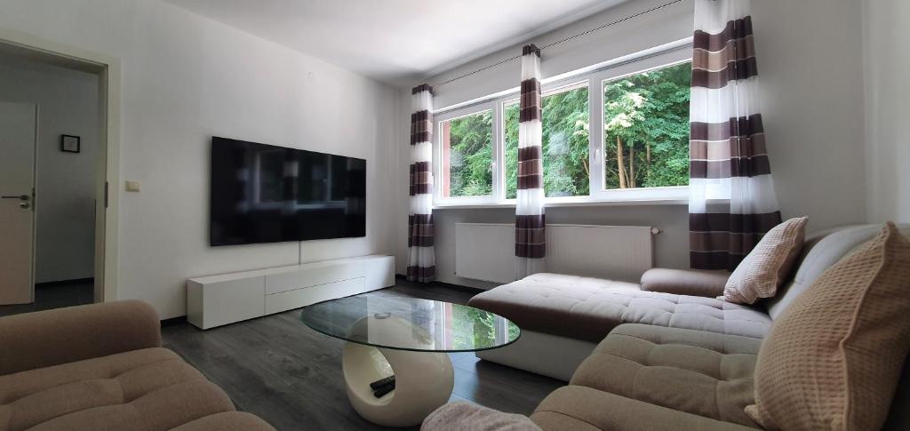 TLA TDY Ferienwohnung 12a Steigstraße, 66849 Landstuhl