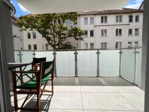 TomsFLAT CityApartments - 3 ROOMS, KITCHEN, WORKSPACE, HIGHSPEED WIFI, FREE PARKING, WASHER & DRYER, BALCONY, 24h Check-in