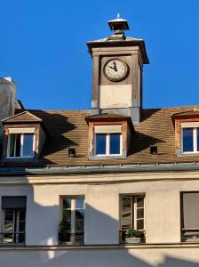 Top cozy apartment in the Upper Marais Area
