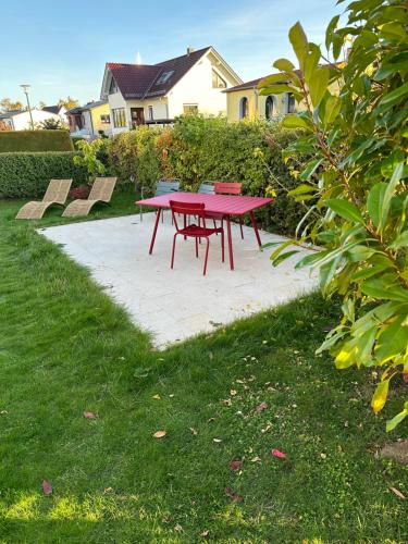 Top Ferienwohnung im Herzen Reriks mit Garten