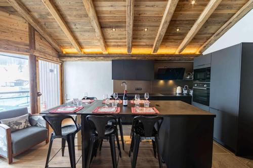 Top floor apartment, ski in ski out, superb view
