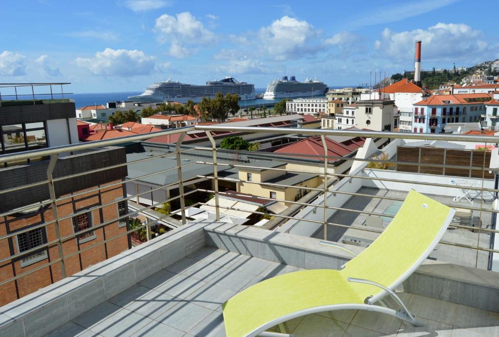 Top Floor in City Center Funchal Rua do Ornelas Nº1 - 5ª - P, 9060-208 Funchal