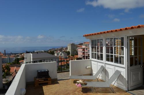 Top Floor With Balcony in Funchal