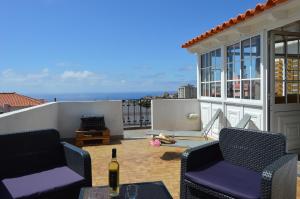 Top Floor With Balcony in Funchal