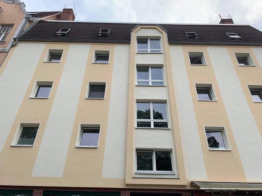 Appartement TOP LAGE 2 Zimmerwohnung mit Balkon und bester Aussicht in OG 2 links Doberaner Straße 4 18057 Rostock