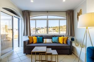 Top renoviertes Apartment mit großer Terrasse