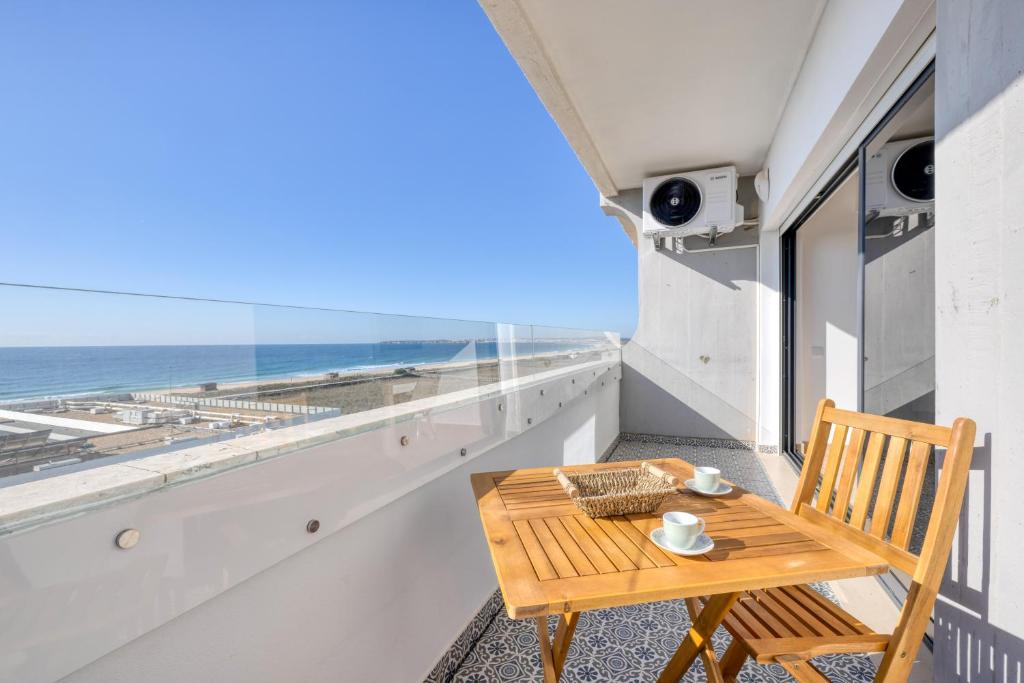 Torralta OceanFront Luxury Apartment Praceta do Barinel 508 OceanFront Luxury Apartment, 8500-829 Alvor