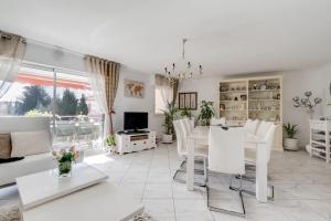 Appartement TOSCA Spacieux 4pers Plage et Mer à pieds Ideal le TOSCA - 1 er etage 310 Rue du Maréchal Gallieni 83600 Fréjus Provence-Alpes-Côte d\'Azur