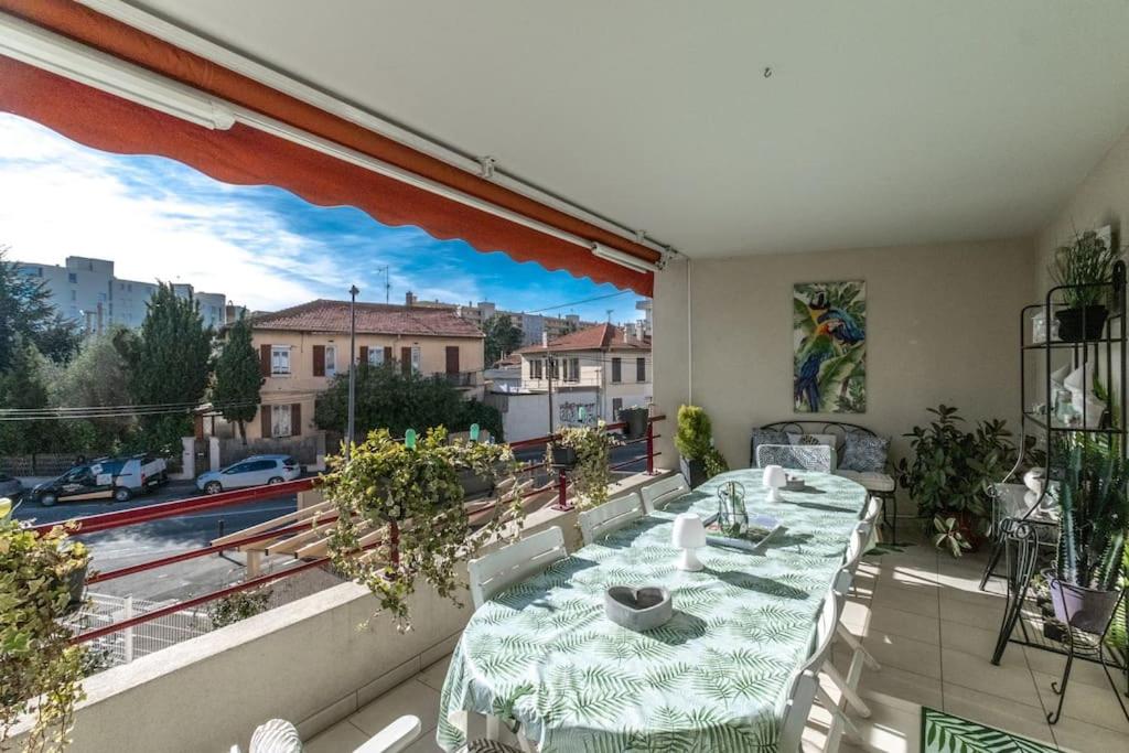 Appartement TOSCA Spacieux 4pers Plage et Mer à pieds Ideal le TOSCA - 1 er etage 310 Rue du Maréchal Gallieni 83600 Fréjus