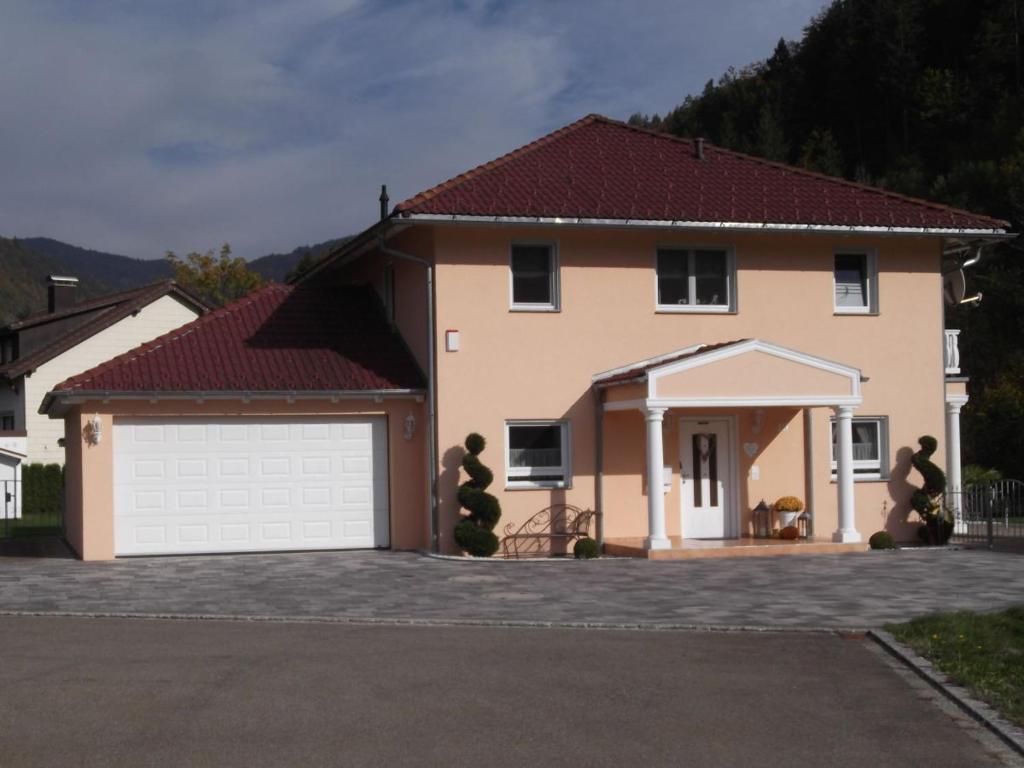 Appartement Toscana-Residenz im Schwarzwald 19 Obermatt 79694 Utzenfeld