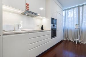 Touch of Class 2BDR Apartment by LovelyStay