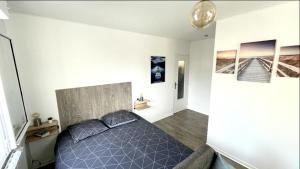 Toulon : Joli studio refait à neuf, vue mer