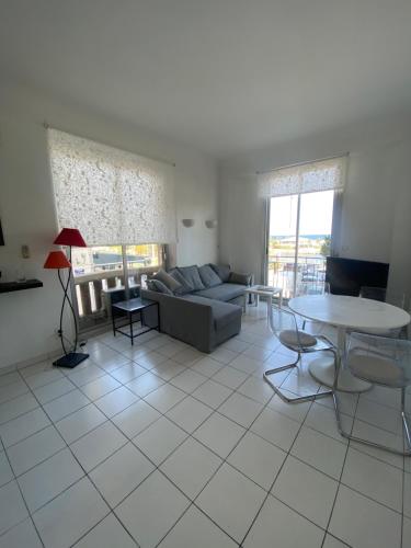 Toulon Mourillon, Panoramic sea view apartment Facing the beaches